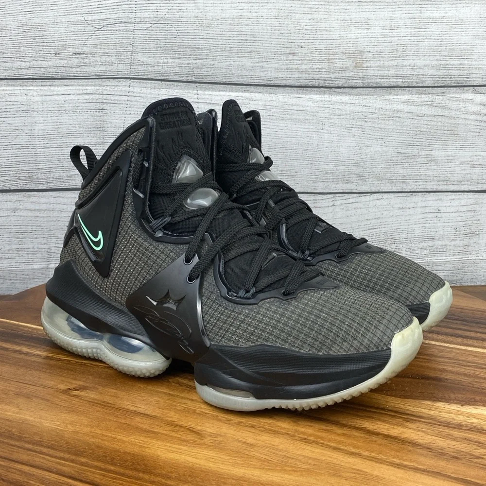 Nike LeBron 19 Black Aqua Basketball Shoe DD0418-003 Youth Sneaker Size 5.5